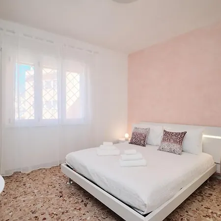 Apartment Ampio A 2 Passi Dal Centro Rom